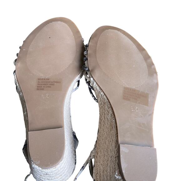 Torrid Ankle Wrap Sandals Wedge 8.5 Wide Neutral Tan Snake Print Strappy Jute - Picture 9 of 9